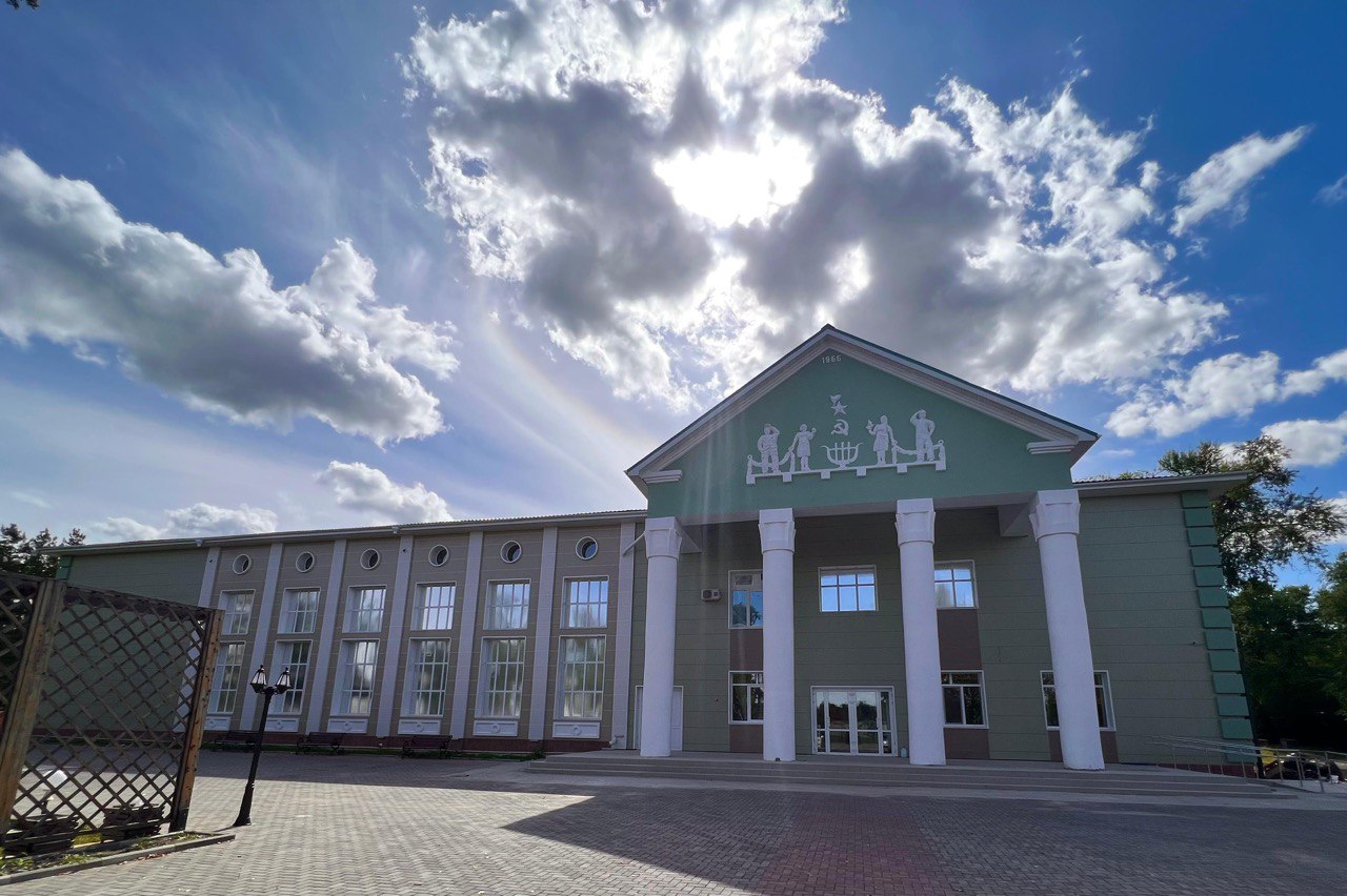 Герб Муниципальное бюджетное учреждение культуры «Центр народной культуры и досуга» Черниговского муниципального округа.